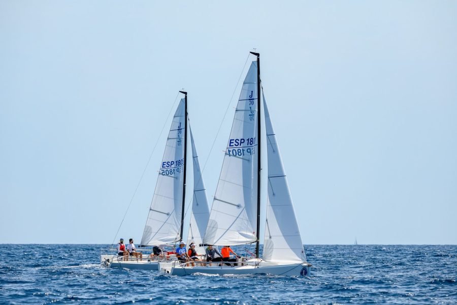 Barcelona Sailing Regatta, a team sea adventure.